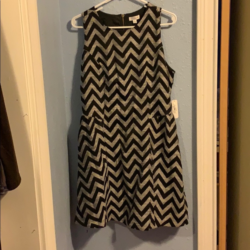 Large Grey and black chevron dress